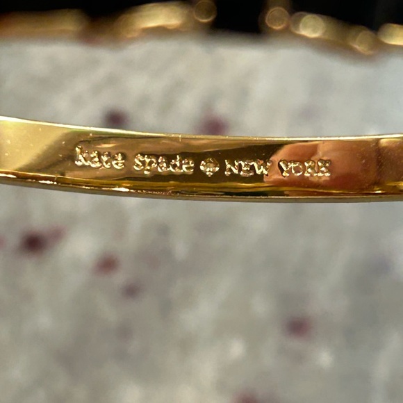 Kate Spade Take A Bow Black Gold Bracelet Wide‎ 6Mm interior circumference - Picture 3 of 3